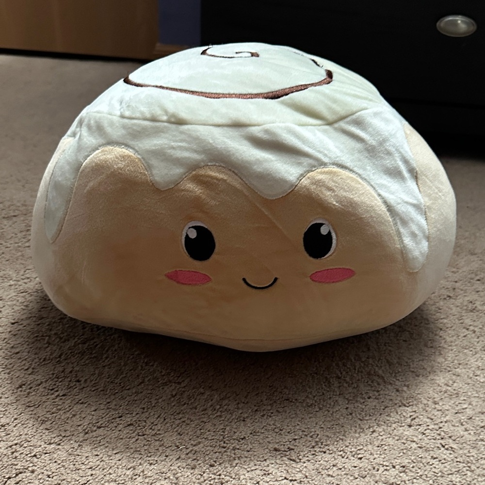 Smiling Cream Pillow with Swirl Design (Cinnamon Roll)